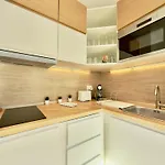Apartment Alex - Parking - 2 Minutes De La - Terrasse Plein Soleil Et Sud Roquebrune-Cap-Martin