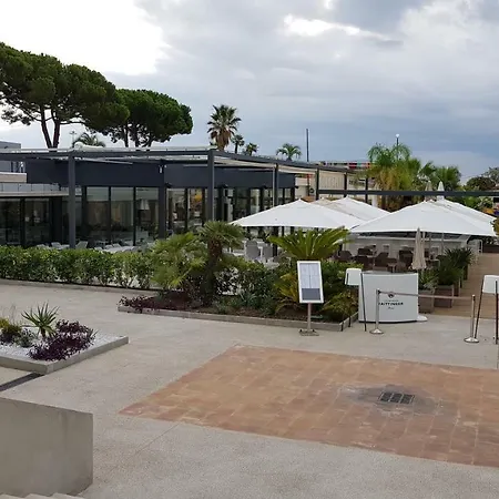 Alex Roquebrune-Cap-Martin